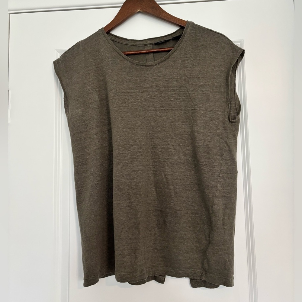 Tahari 100% Linen Lightweight Breathable Button Back Tee